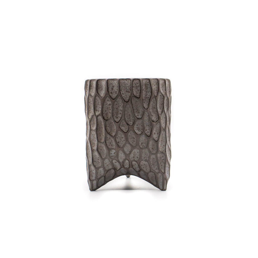 Mud To Life - Piglet Planter - Tree Bark Matte Grey